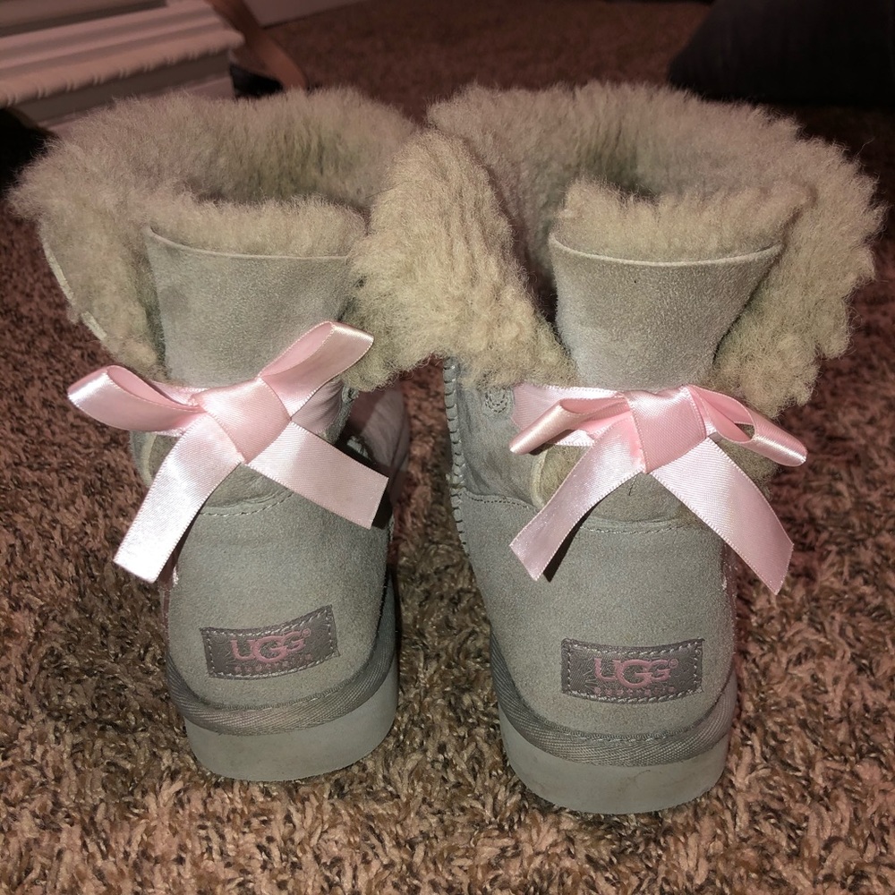 Women’s Gray Ugg Boots